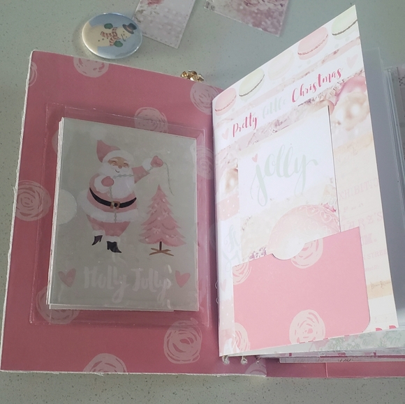 Faux leather Christmas Traveler's Notebook - Picture 13 of 15